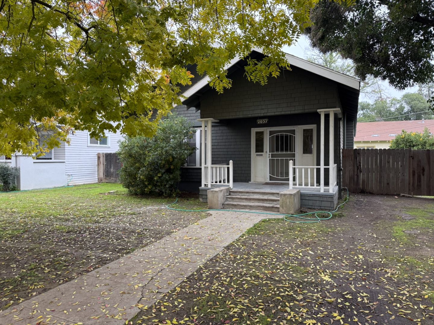 Merced House: 2037 "O" Street