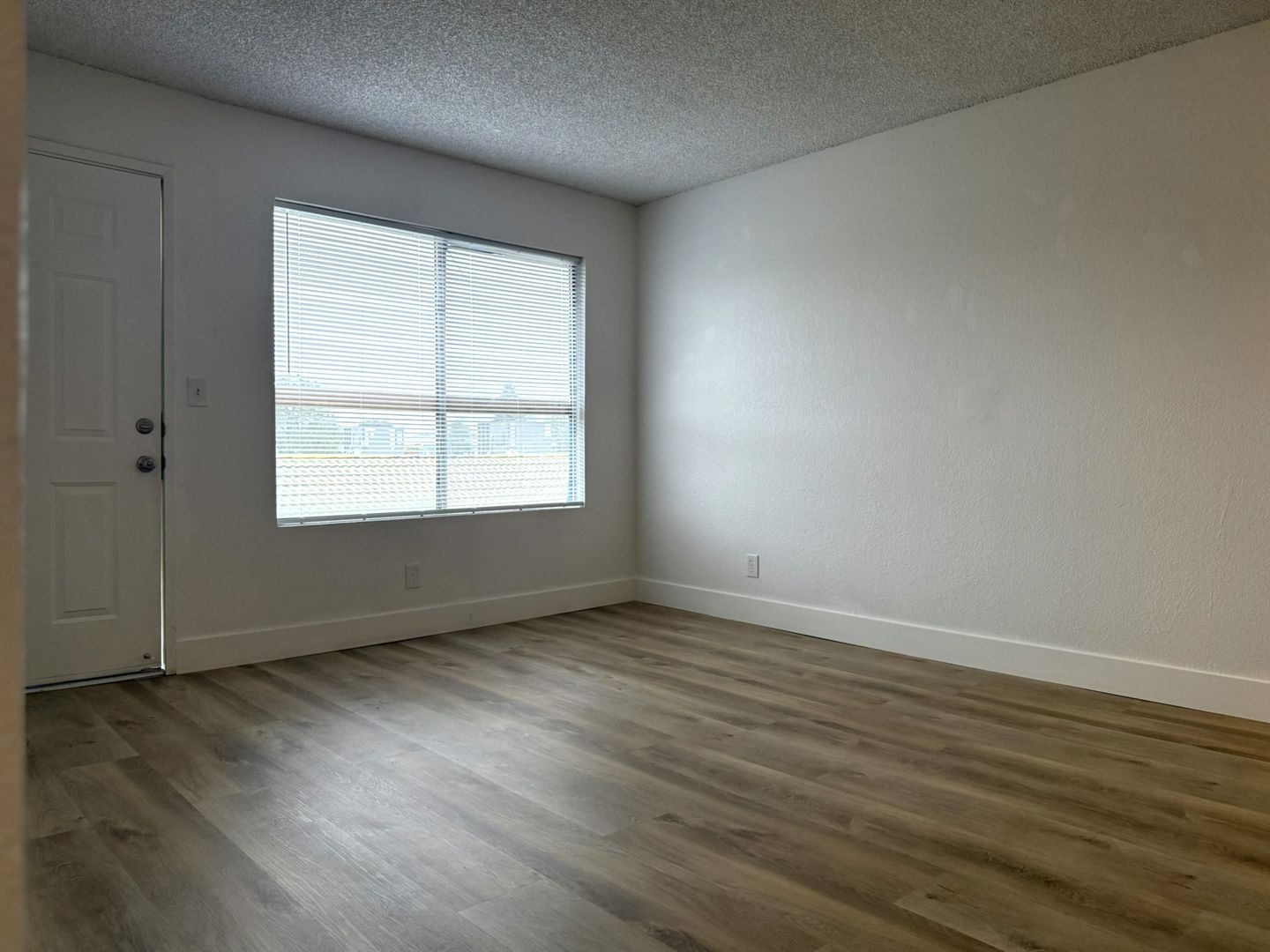 Merced Apartment: 3100 Denver Ave.