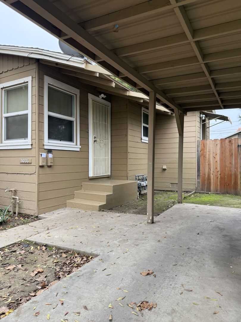 Merced House: 1036 W 20th Street - 1036w20