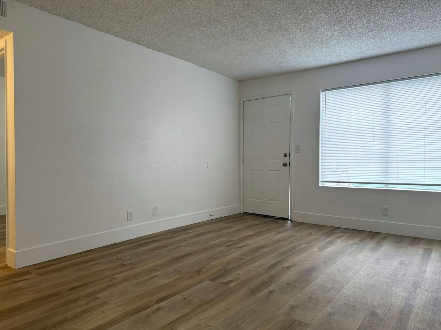 Merced Apartment: 3100 Denver Ave.
