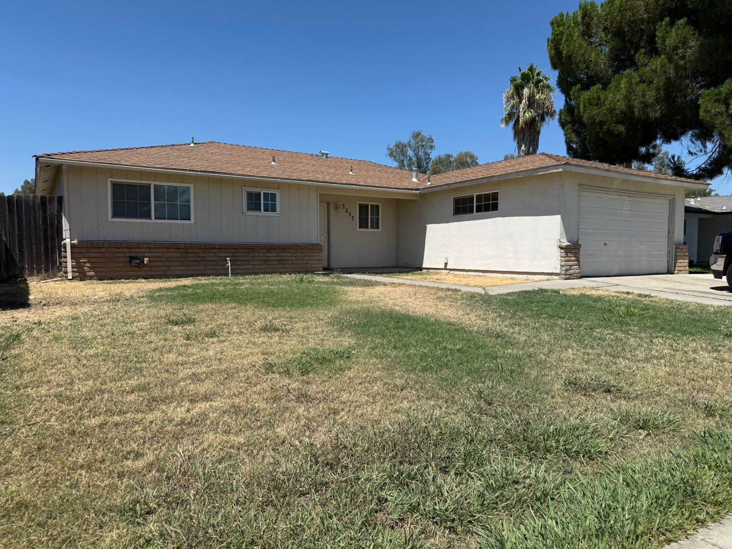 Merced House: 3257 Cheyenne Drive