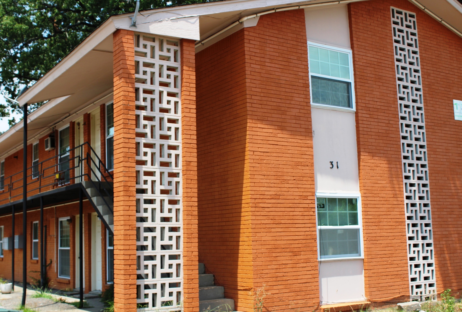 Memphis Apartment: 31 N Evergreen