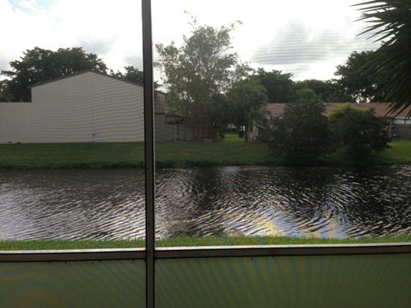 Sunrise Apartment: 4215 N. University Dr