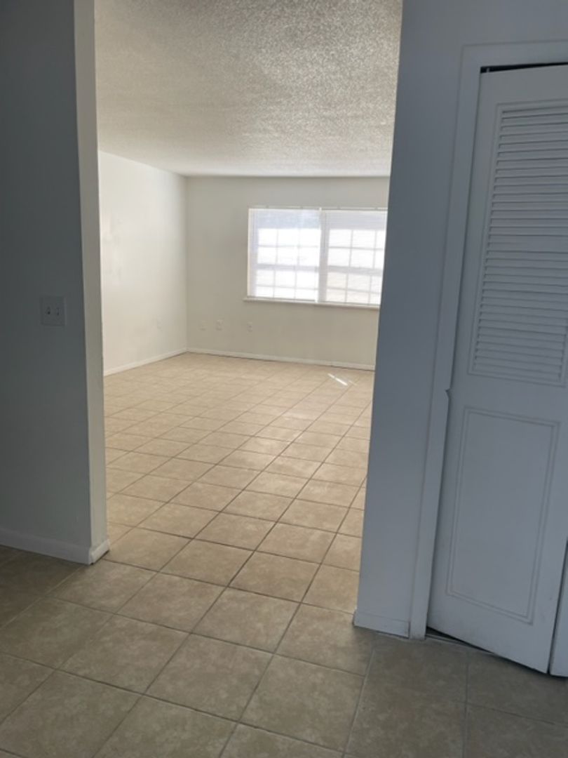 Orlando Condo: 5317 Curry Ford Rd.