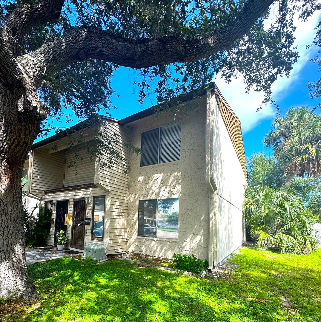 St Petersburg Townhome: 6301 23rd Street North