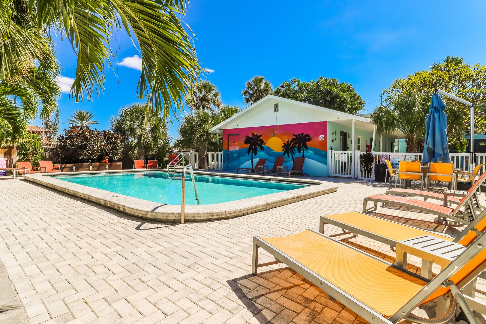 ST PETE BEACH Apartment: 523 72nd AVE