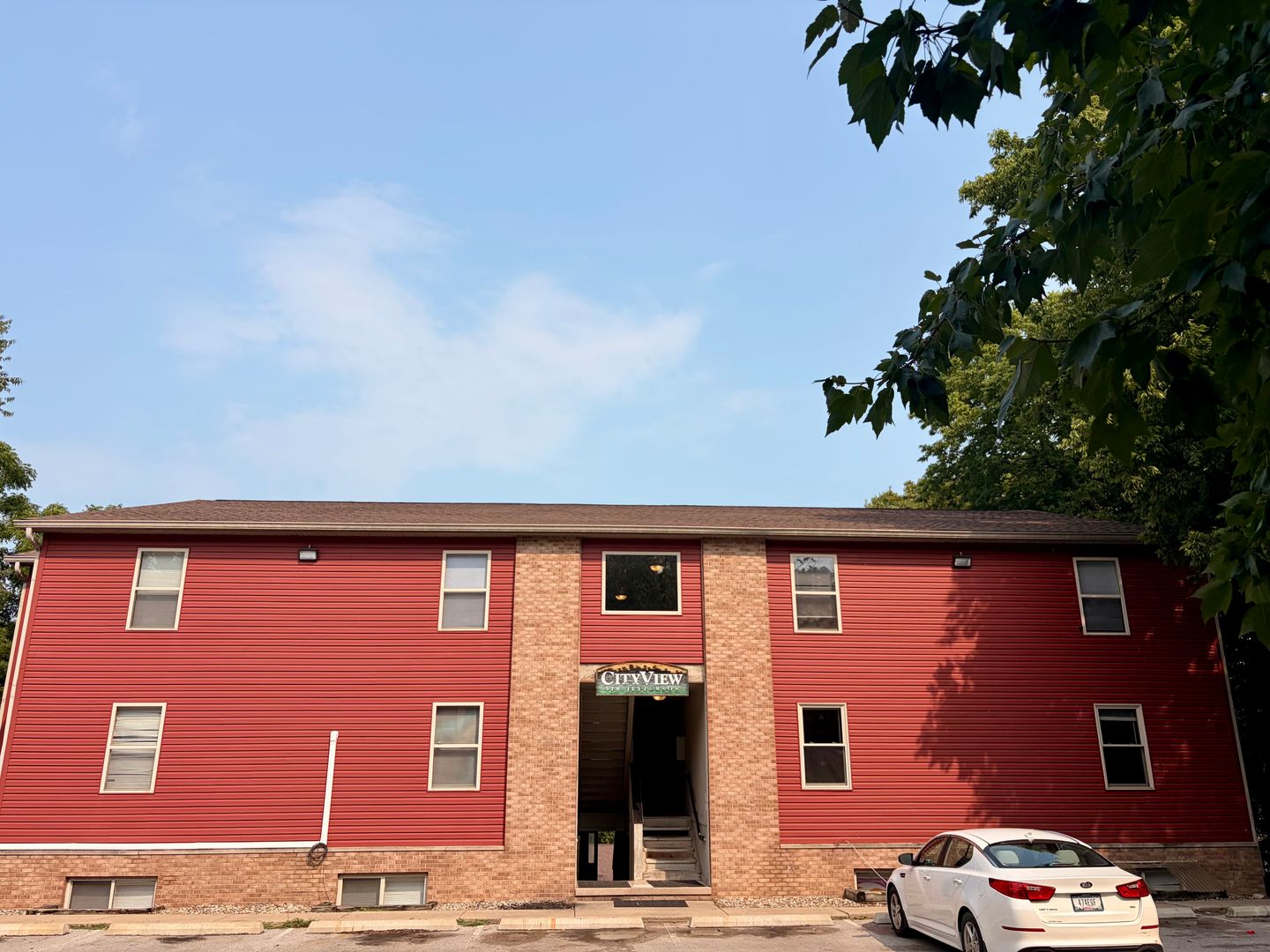 Lafayette Apartment: 518 Jefferson Street