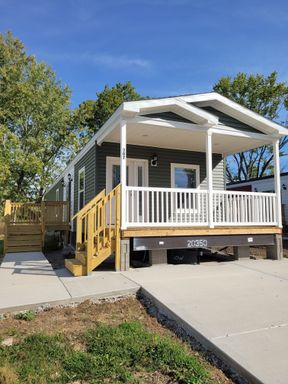 Brand new 3bd/2bth homes located in West Lafayette Stainless Steel Appliance Suite, Quartz Countertops, Fireplace, hardwood floors, W/D hookups, and more – photo 1