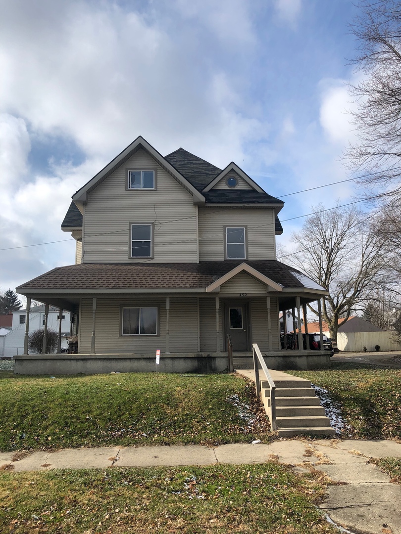 Frankfort Apartment: 452 S. Main St.