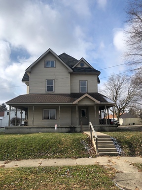 1 bed 1 bath apartment with washer/dryer in building!!