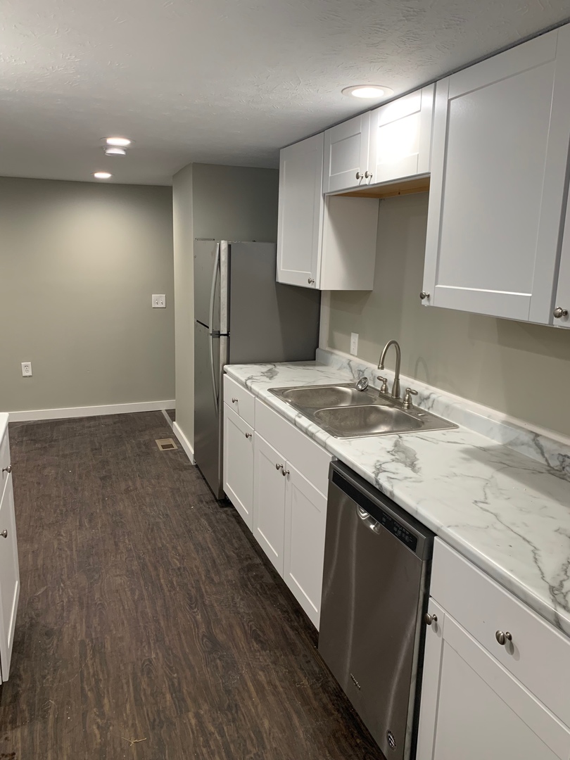 Frankfort Apartment: 356-360 N. Main St.