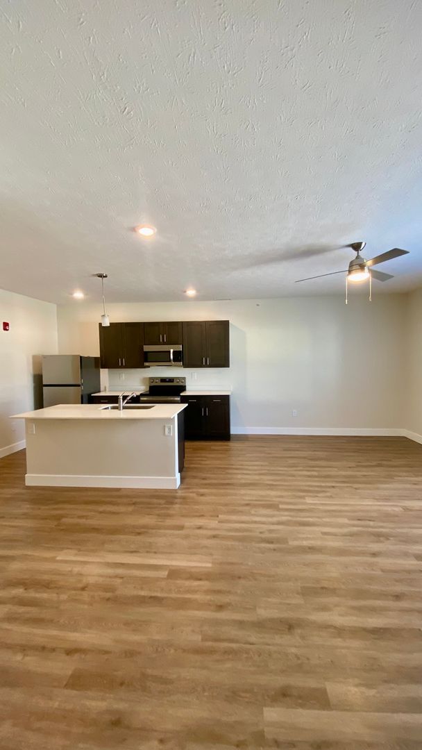Lafayette Apartment: 320 Chapel Drive
