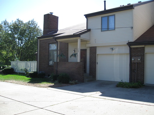 Spacious 3bed home in quiet Westside neighborhood just blocks from shopping & campus. – photo 1