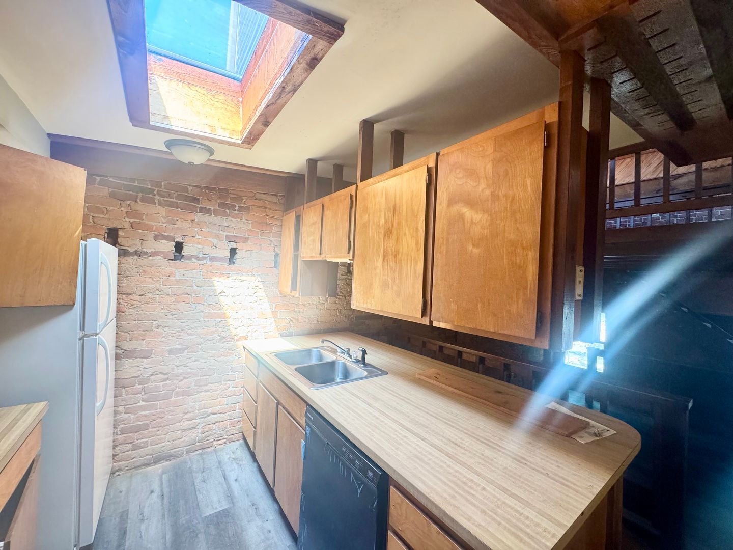 Lafayette Apartment: 514-516 ½ N 9th Street
