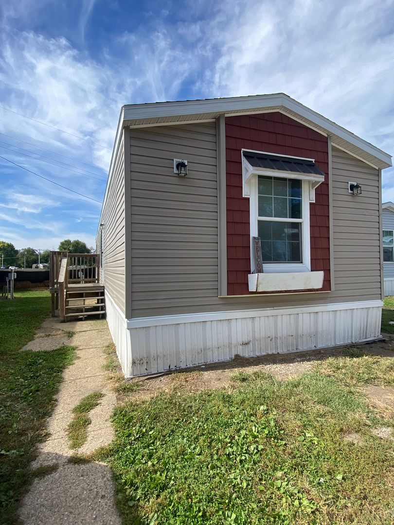 Shadeland Apartment: 2351 State Road 25 W