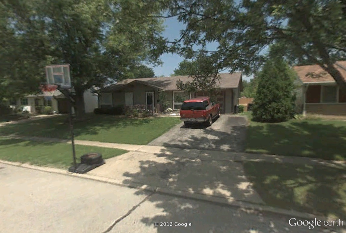 Lafayette House: 2112 Arapahoe Drive