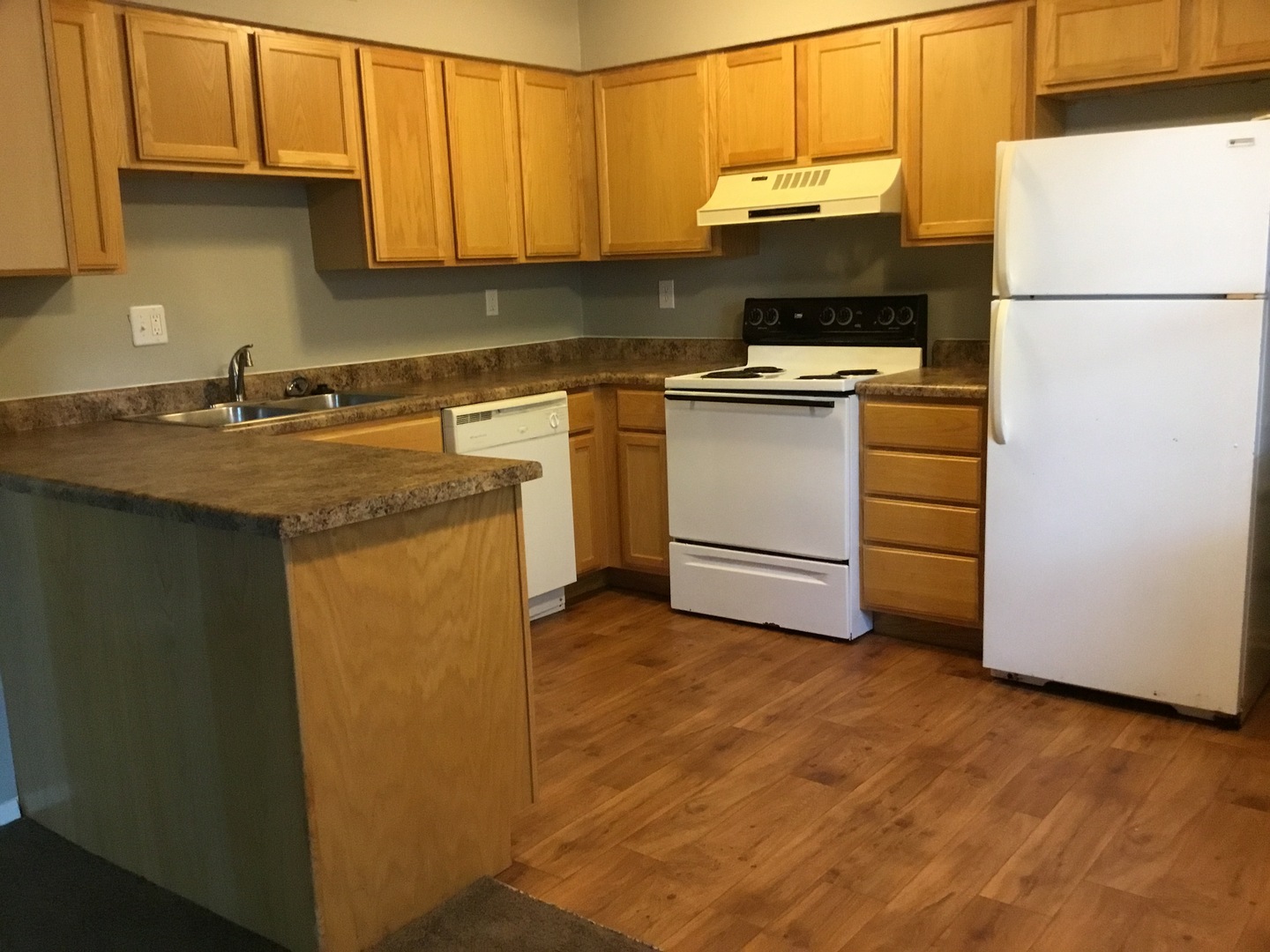 Lafayette Apartment: 1421-1423 Sunset Ridge Drive