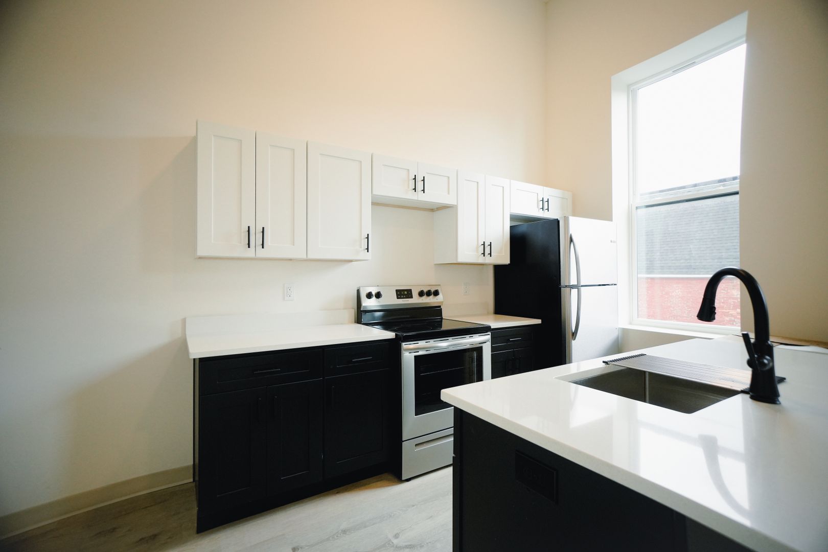 Frankfort Apartment: 350 N. Main Street