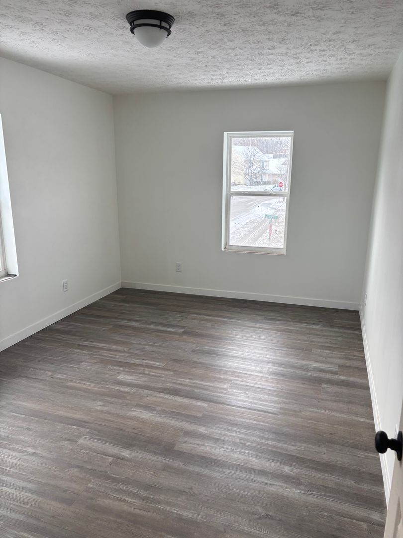 Lafayette Apartment: 1214-1216 Brown Street