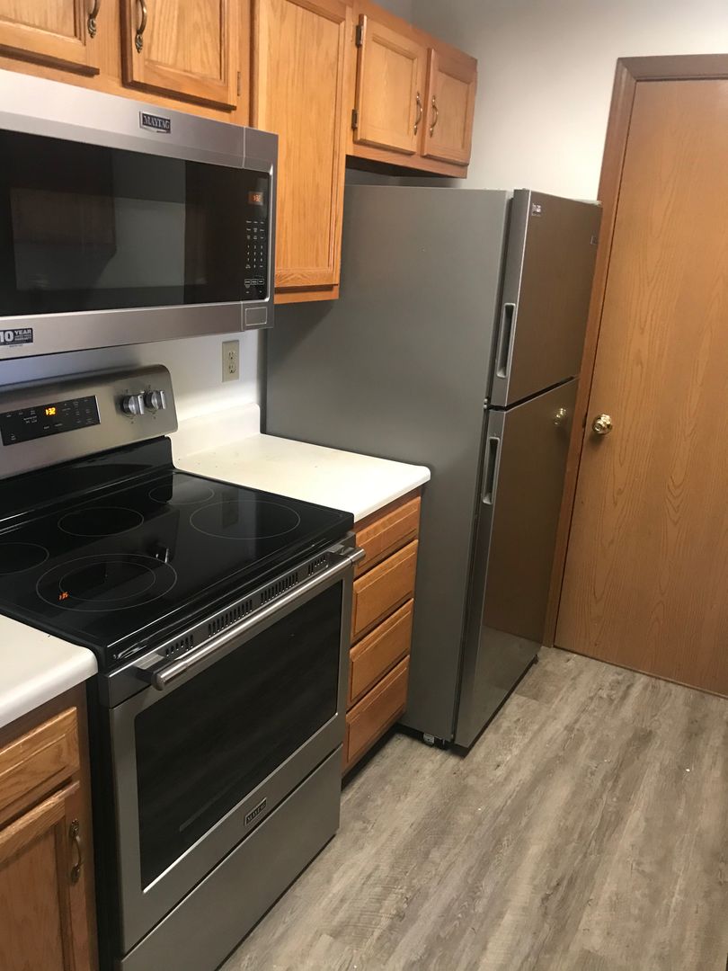 Lafayette Apartment: 90 Bridgewater Ct