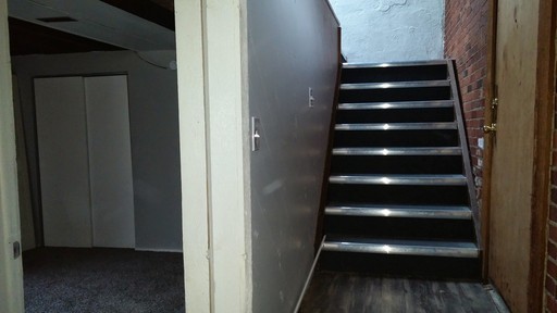 Lafayette Apartment: 514-516 ½ N 9th Street