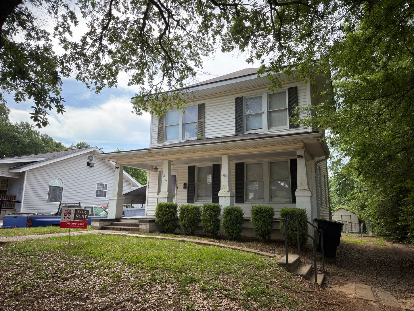 Shreveport House: 315 Dalzell St