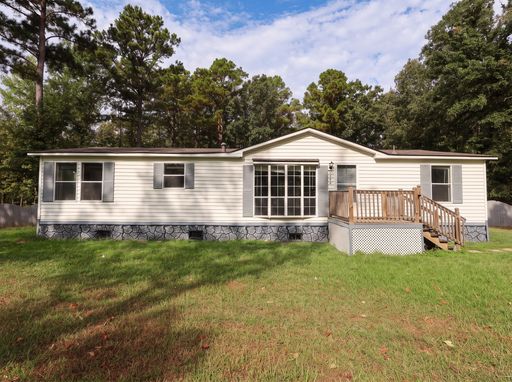 Blanchard - 3 Bed 2 Bath - 1 Acre Lot – photo 1
