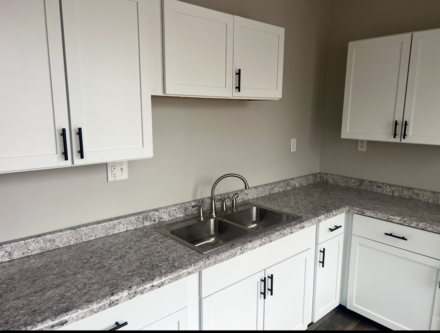 Terre Haute Apartment: 1044 N. 8th Street