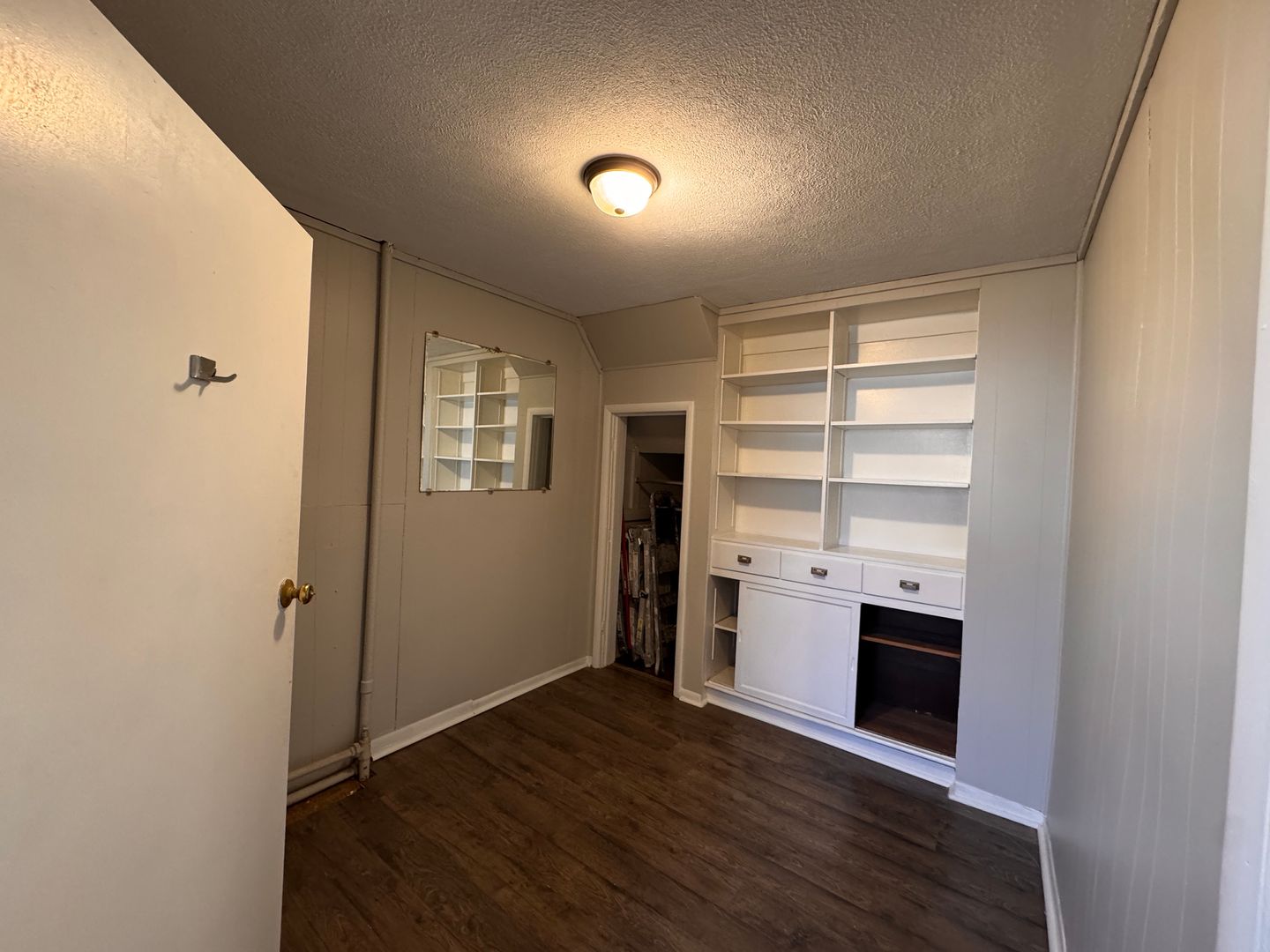 Terre Haute Apartment: 618 S. Center Street