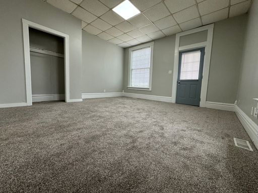 1 Bed / 1 Bath close to campus – photo 1