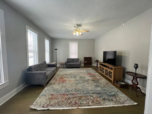 Short Term - Monthly Rental - Furnished – photo 1