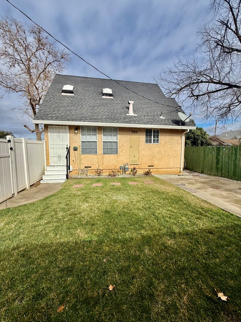 Marysville House: 711 I St