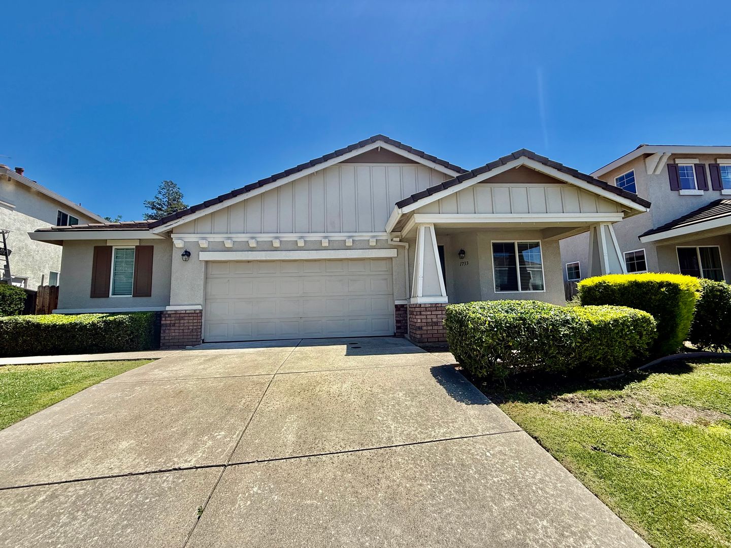 Roseville House: 1733 Jessica Ln