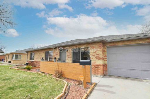 795 Salem Street, Aurora, CO 80011