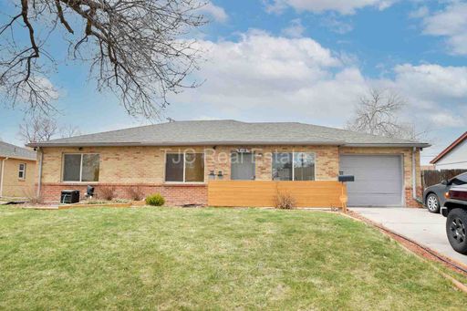 795 Salem Street, Aurora, CO 80011