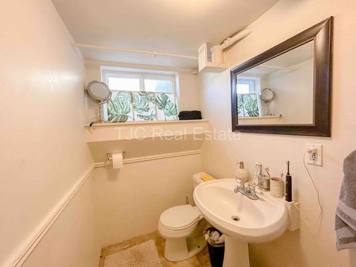 1939 Olive St., Denver, CO 80220