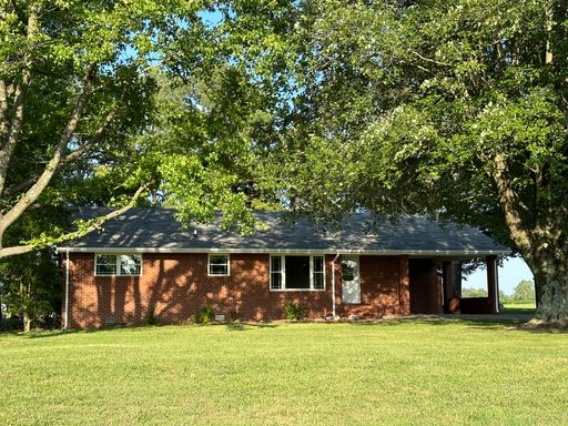 3-bedroom, 1.5-bath brick house in Murray, KY