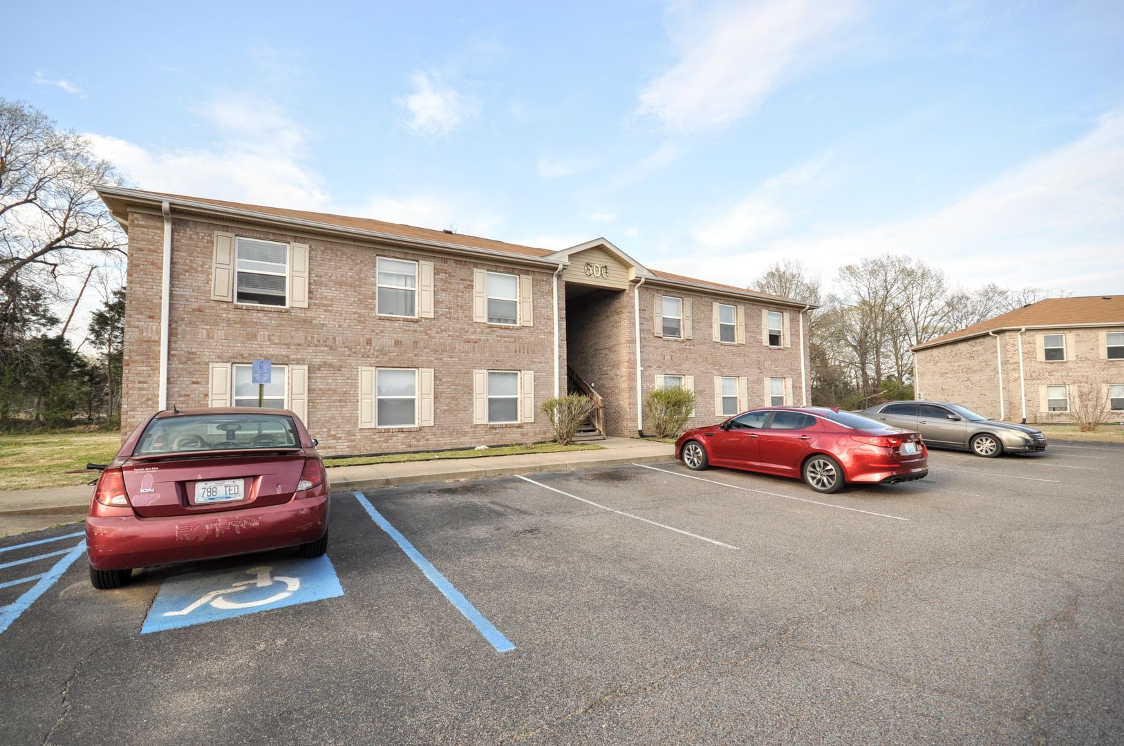 Murray Apartment: 1121 Transit Way
