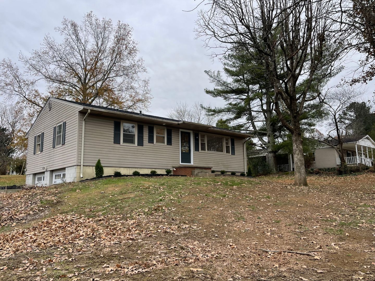 Benton House: 102 Highland Drive