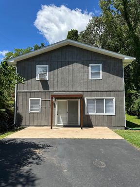 3 Bed 1 Bath in Grand Rivers