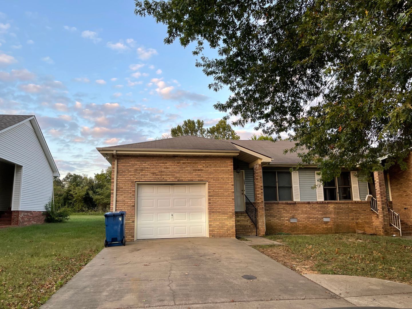 MURRAY Apartment: 1006 NORTHWOOD DR.