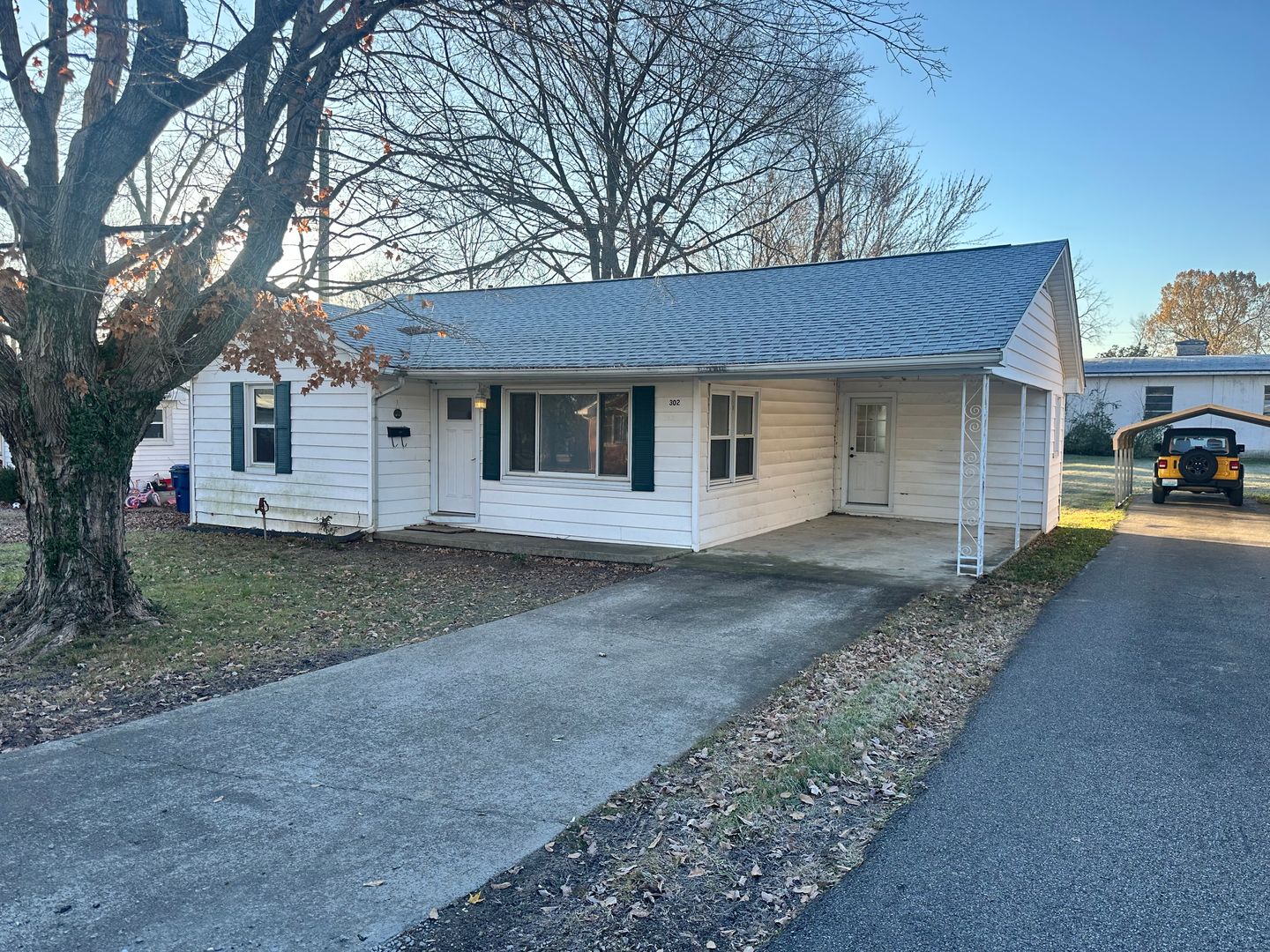 Benton House: 302 E 13th Street