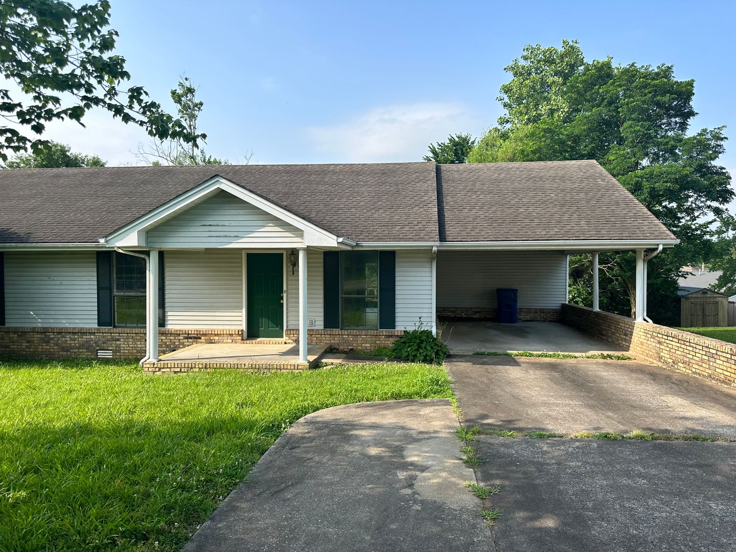 MURRAY Apartment: 1009 NORTHWOOD DR.