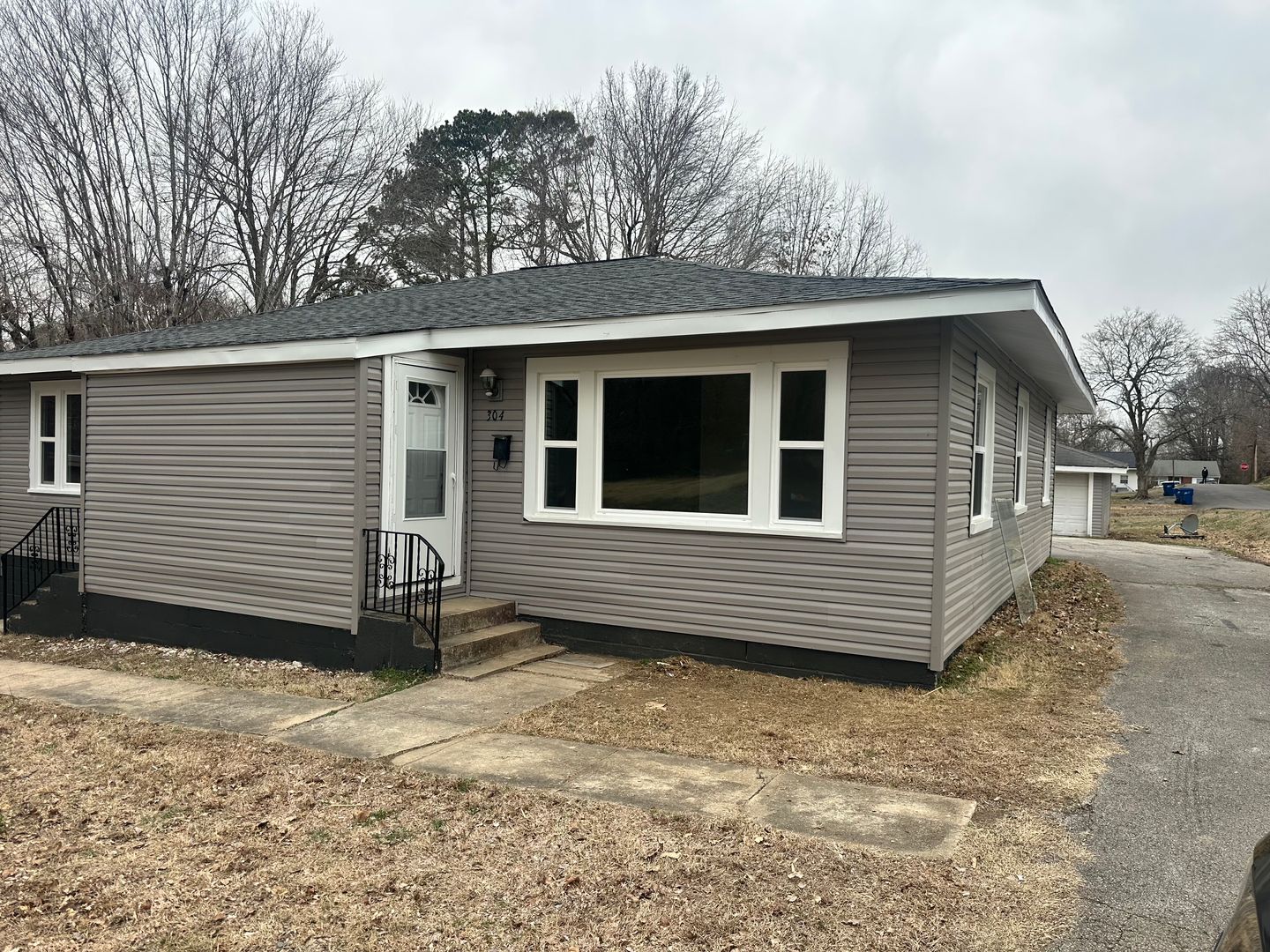 Benton Apartment: 304 West 14th Street