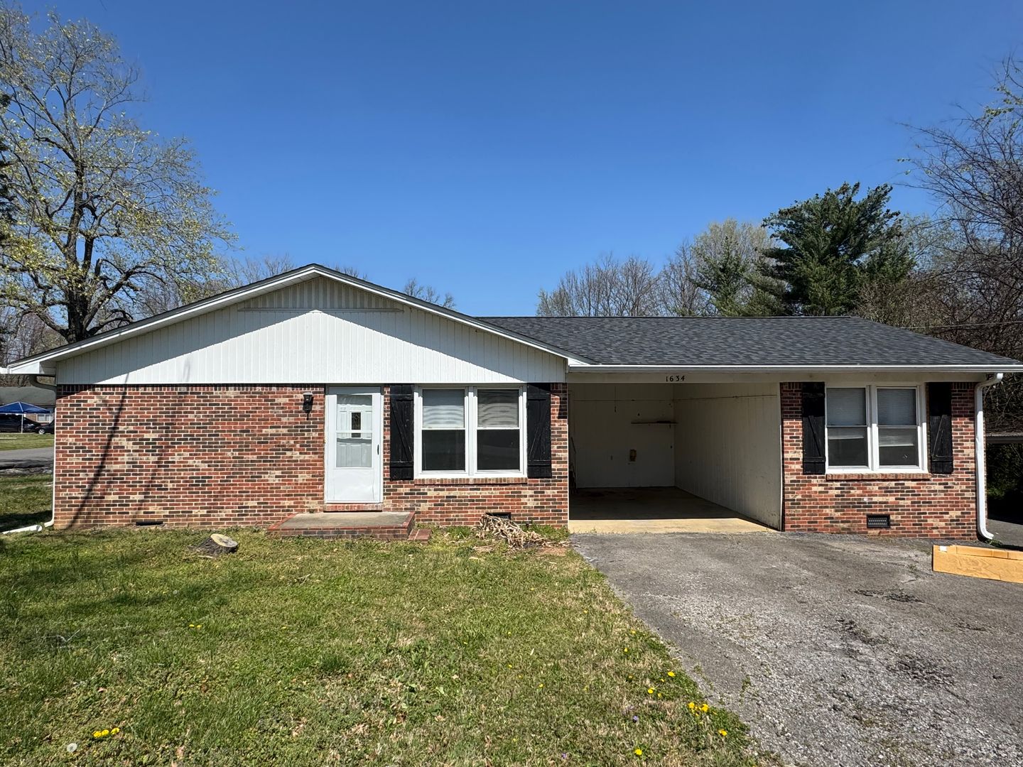 Murray House: 1634 Hamilton