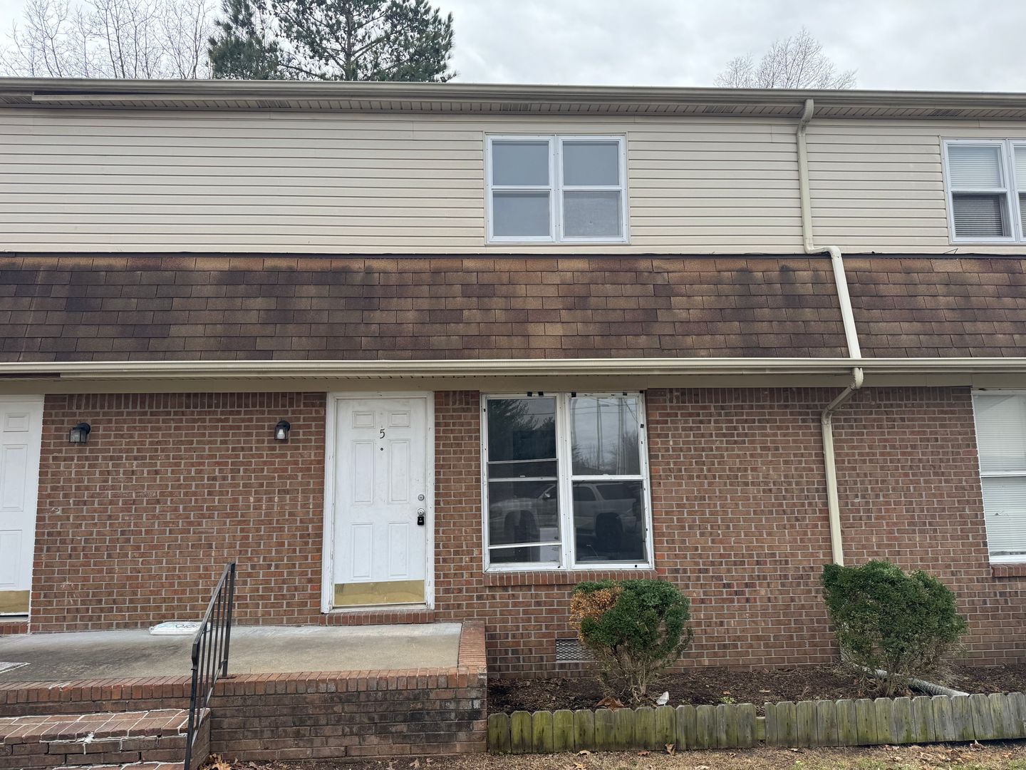 Paducah Apartment: 109 Lakeview Drive