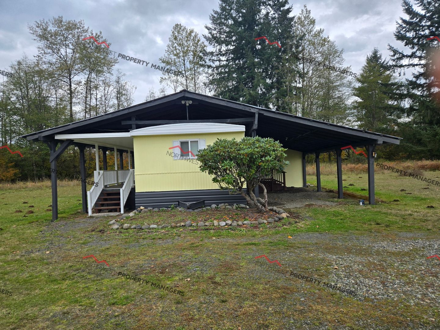 Onalaska House: 738 A Gish Rd