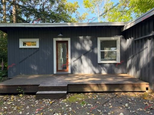 R89 | $2400/month -- Water/Sewer/Internet included! – photo 1