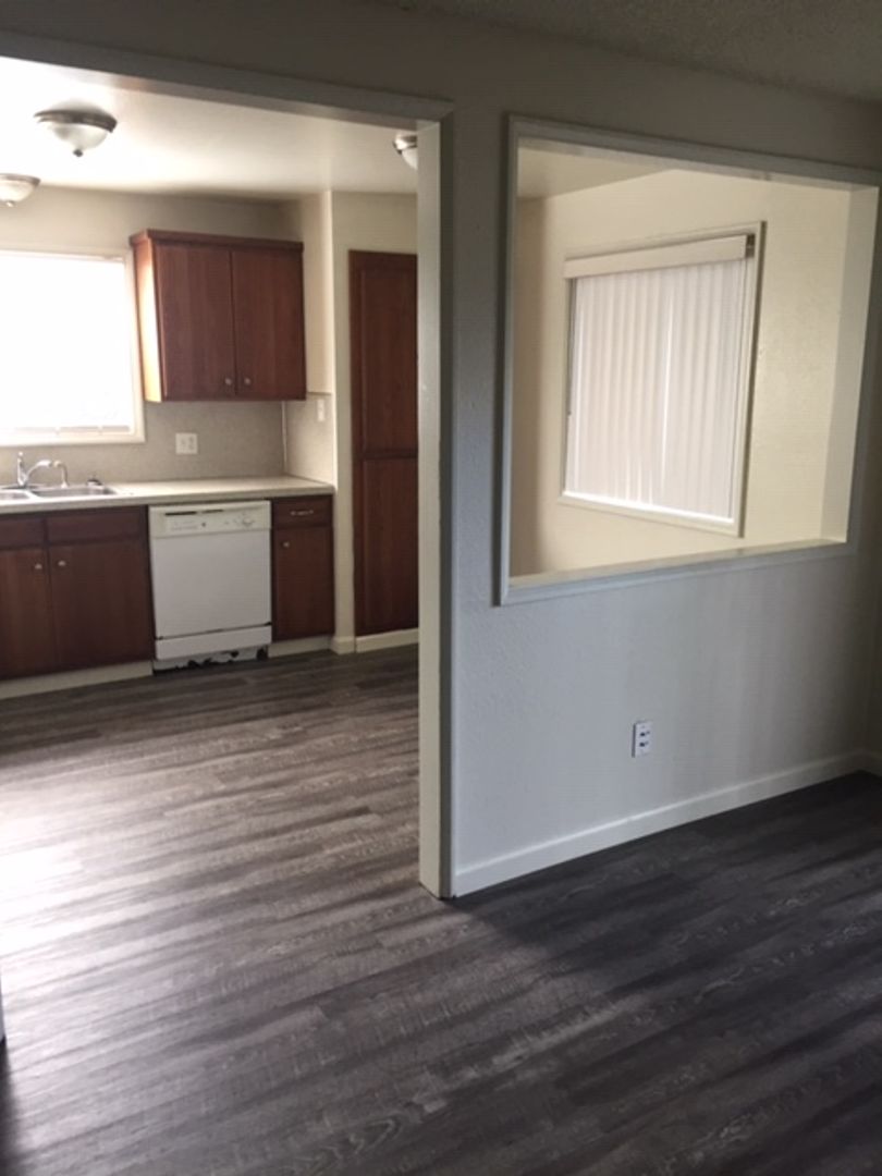 415 N Oak 1, Centralia, WA 98531