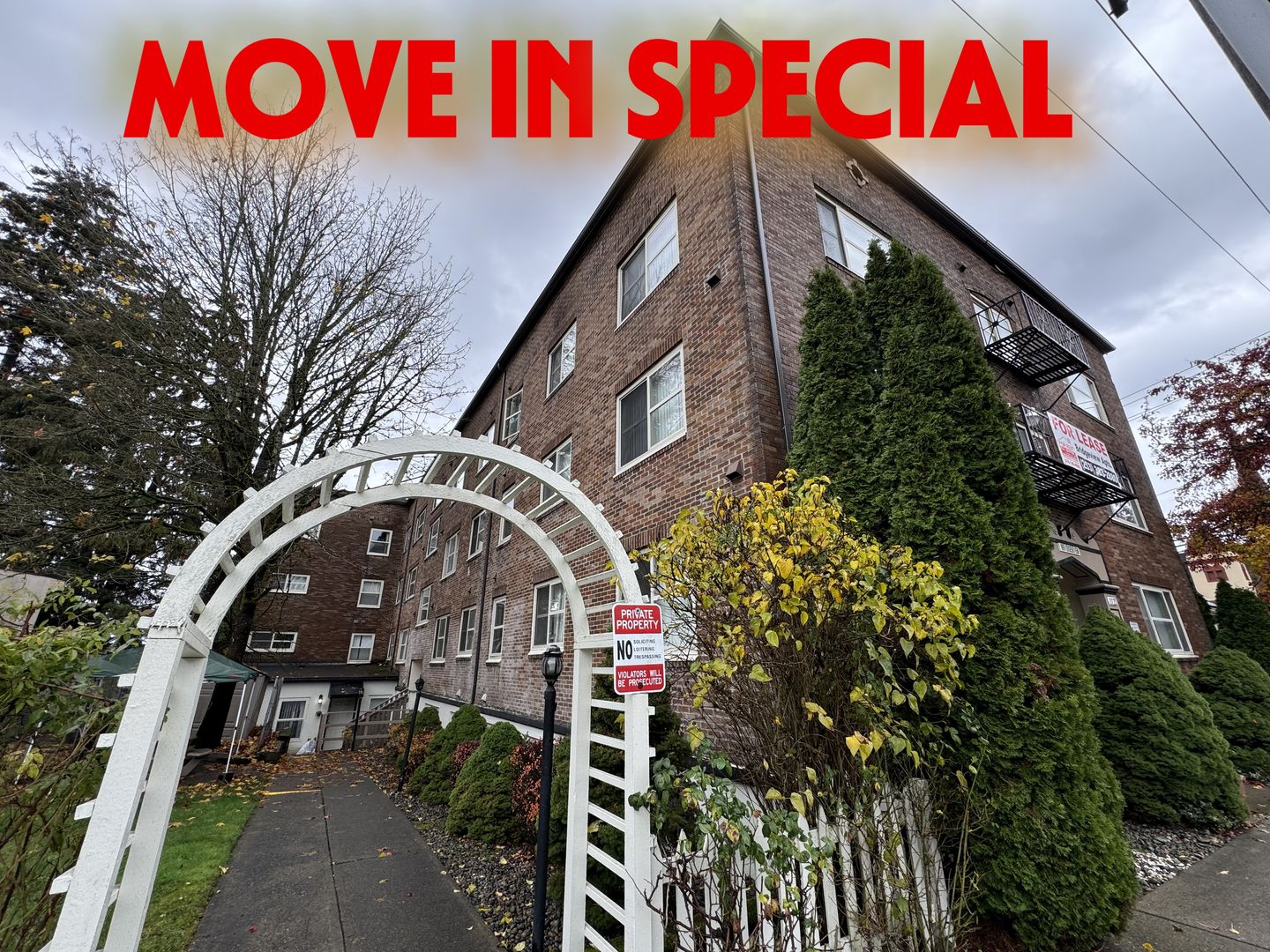 Tacoma Apartment: 1121 S."I"  St. #100-409